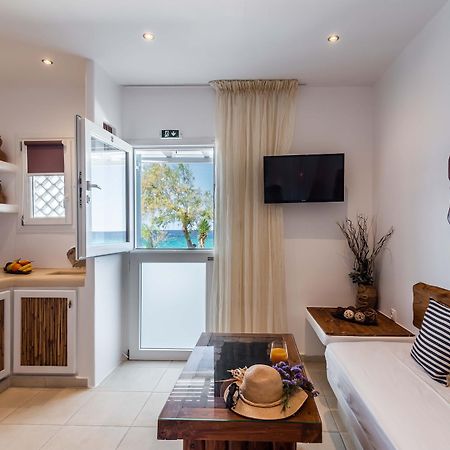 Niki Savvas Studio & Suites 阿波罗尼亚 外观 照片