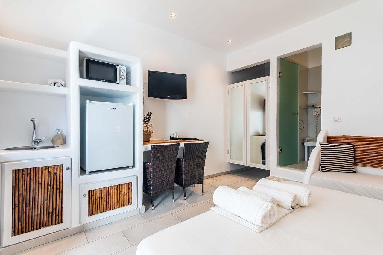 Niki Savvas Studio & Suites 阿波罗尼亚 外观 照片