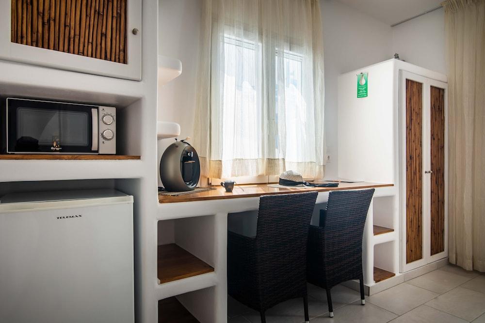 Niki Savvas Studio & Suites 阿波罗尼亚 外观 照片